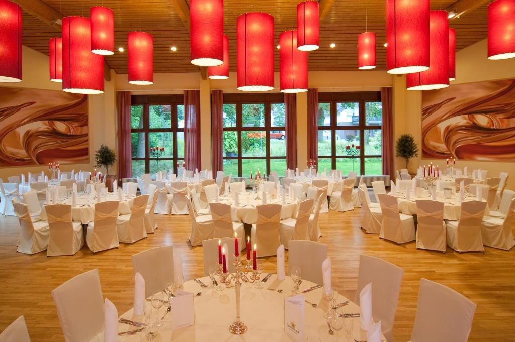 Hotel Restaurant Sonnenhof Weyerbusch Eksteriør billede