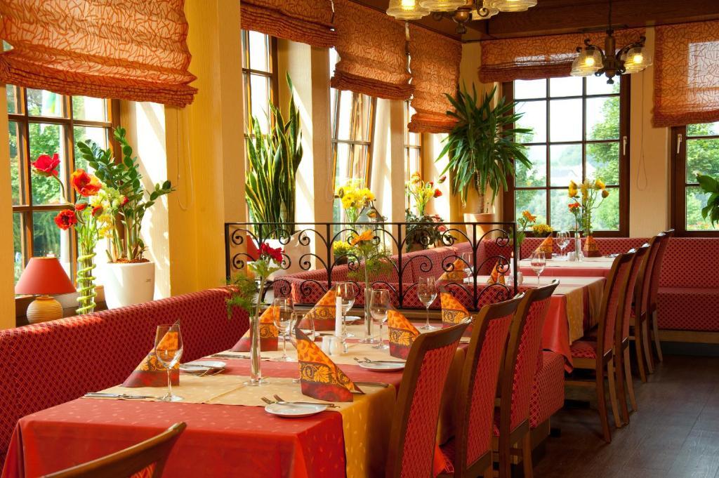Hotel Restaurant Sonnenhof Weyerbusch Eksteriør billede